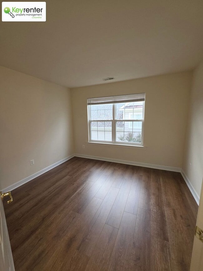 Building Photo - Beautiful 4-Bedroom Home in New Market – Hardwood Floors, Modern Kitchen, 2-Car Garage & Yard Car...