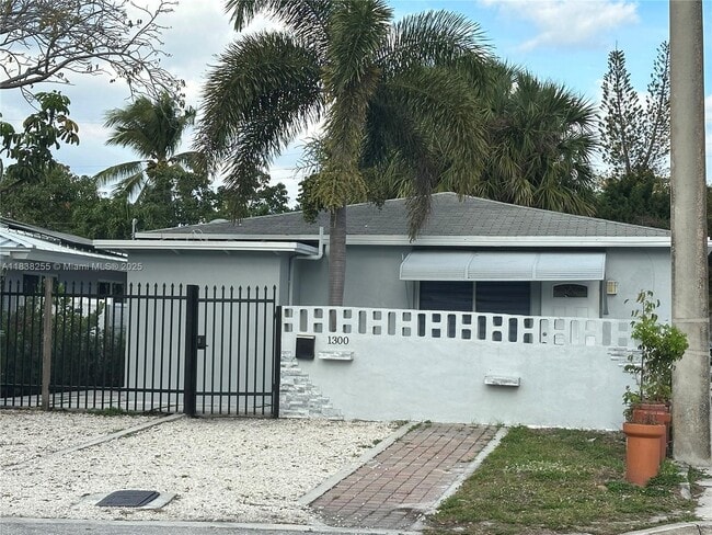 Building Photo - 1300 NW 7th Terrace