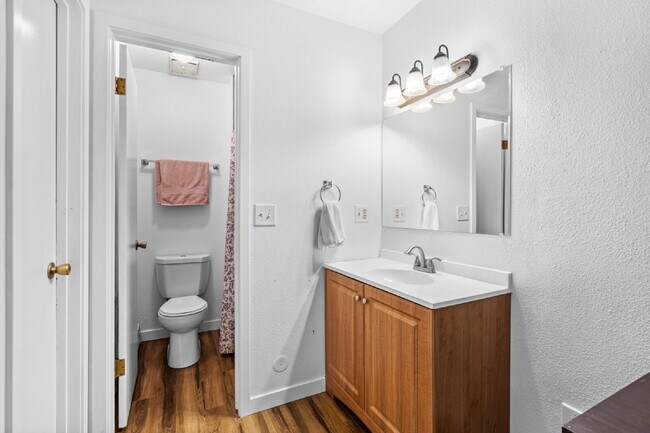 Building Photo - North Boulder Condo!