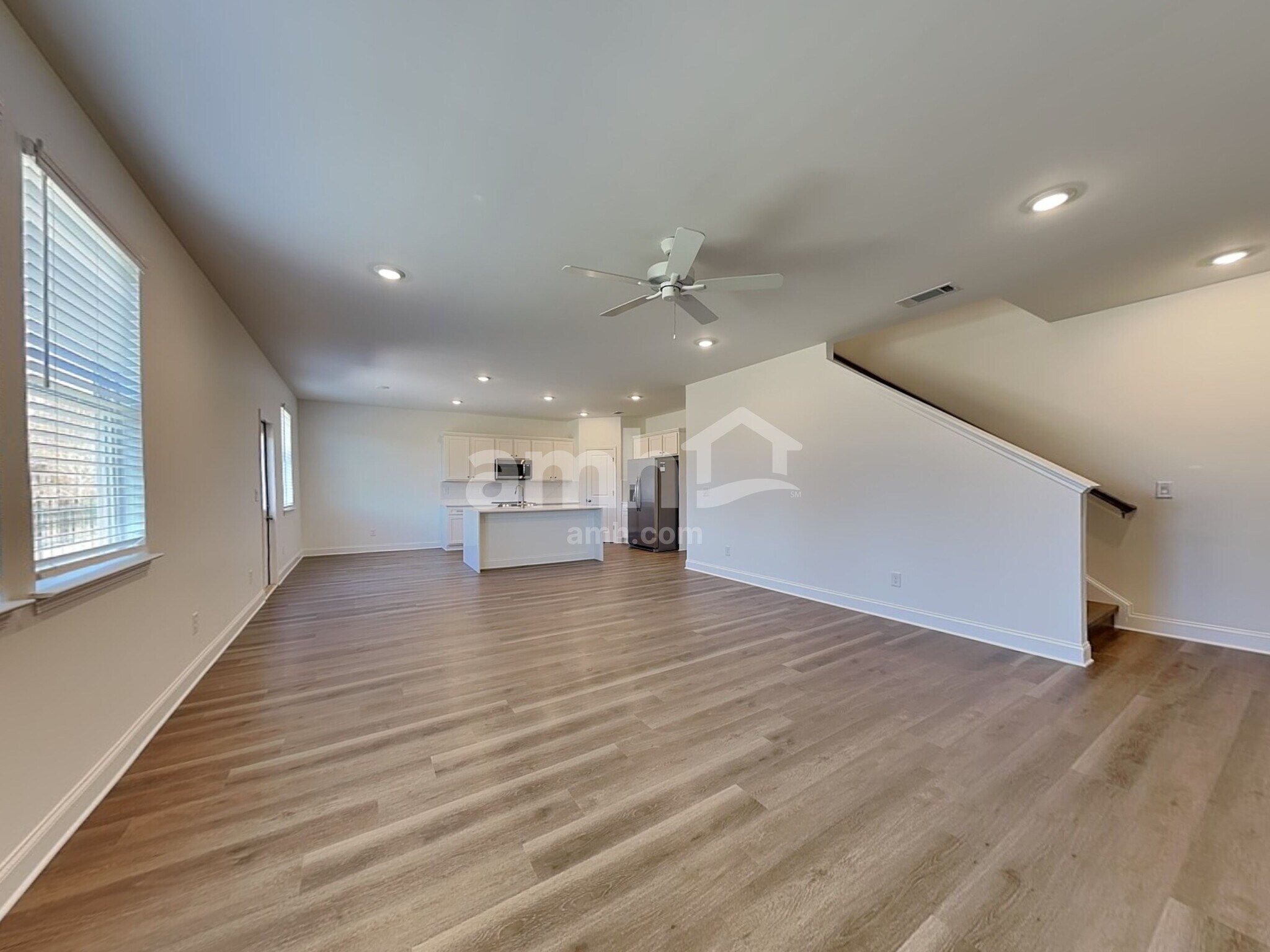 Building Photo - 522 Pointe Dr