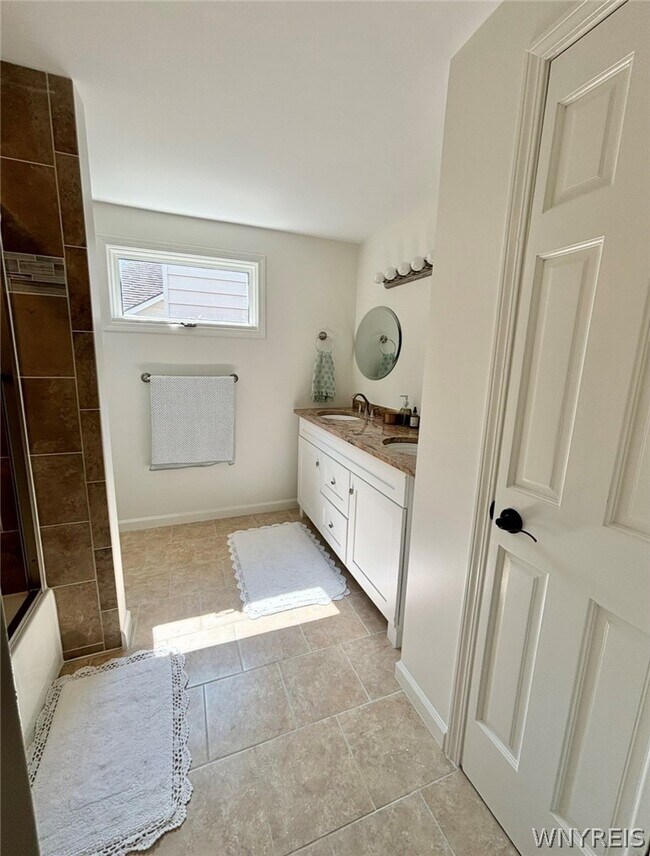 Building Photo - 6035 Whitegate Crossing
