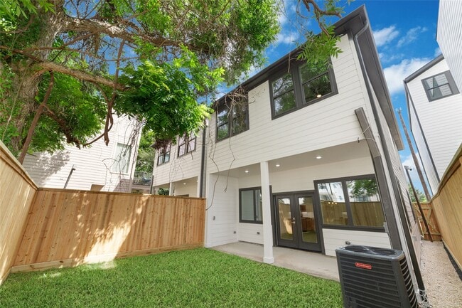 Building Photo - 2109 Holman St