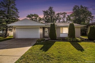 Building Photo - 29210 Heritage Ct