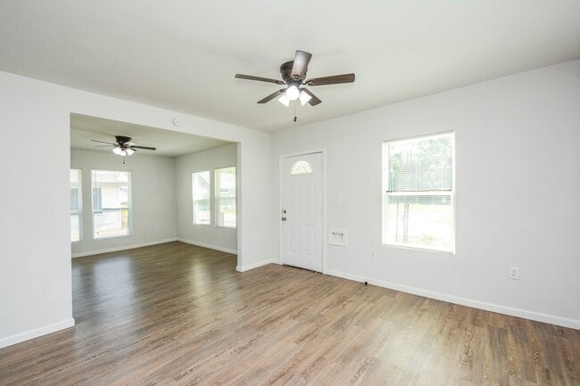 Building Photo - 3013 Brackenridge St