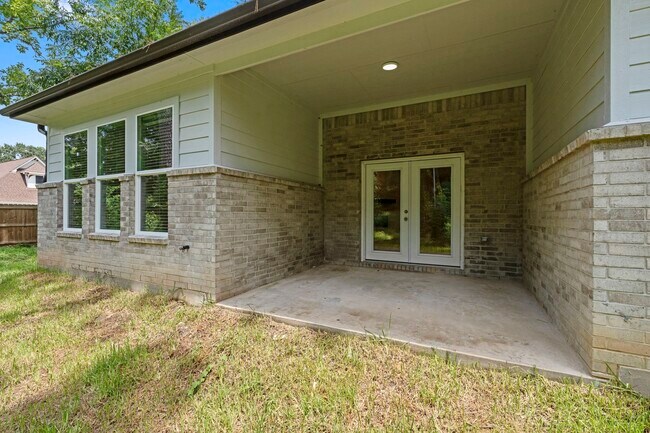 Building Photo - 478 Stephen F Austin Dr