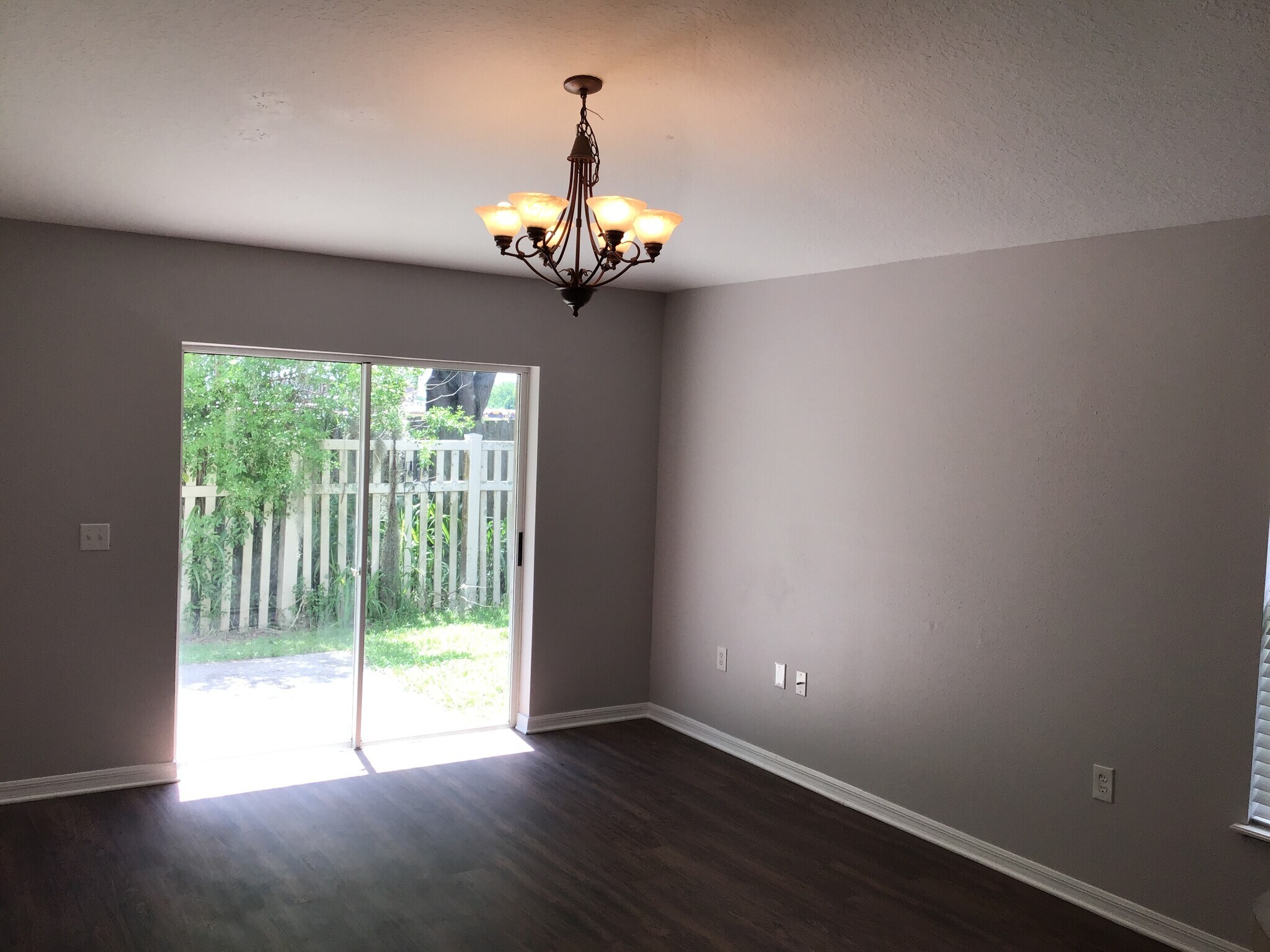 Building Photo - 332 McKay Blvd