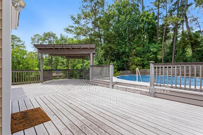 Building Photo - 2470 Lull Water Dr