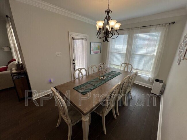 Building Photo - 14401 Sterling Oaks Dr