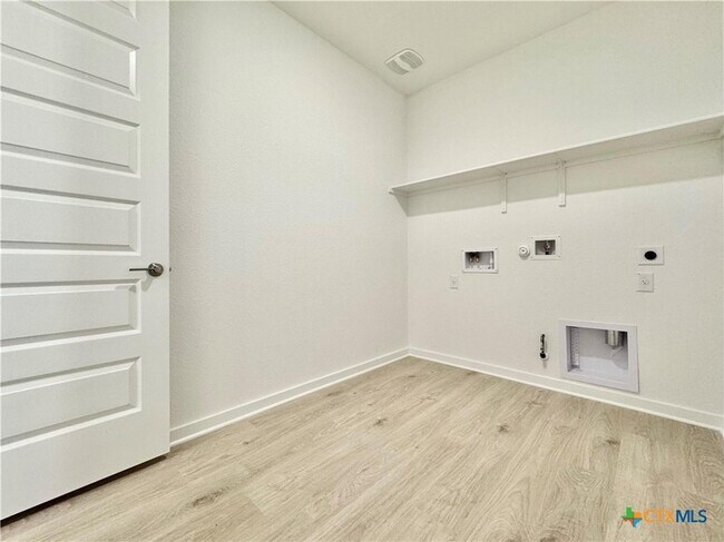 Building Photo - 329 Tinto St