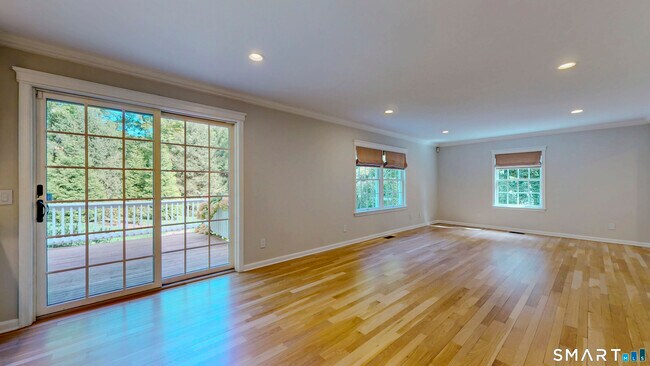 Building Photo - 463 White Oak Shade Rd