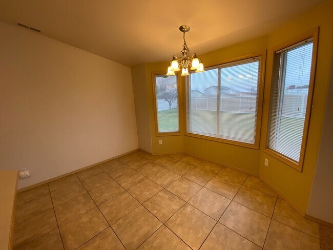 Building Photo - 5822 Austin Ct