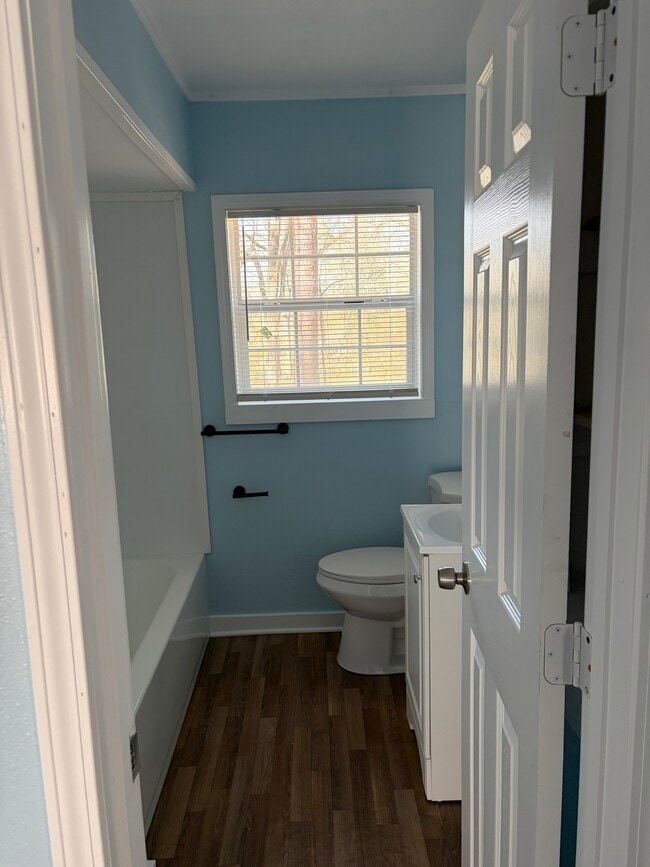 Building Photo - 3155 Shirley Dr