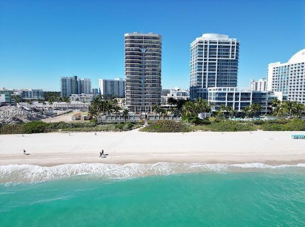 Building Photo - 6767 Collins Ave