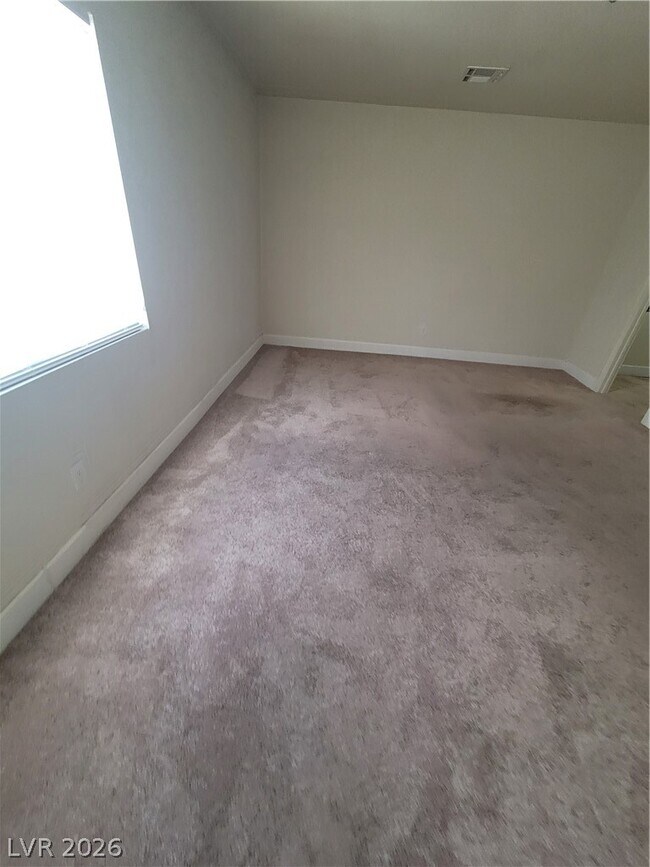 Building Photo - 3412 Townhouse Dr