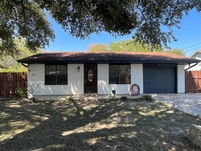 Building Photo - 1303 Pendergrass St