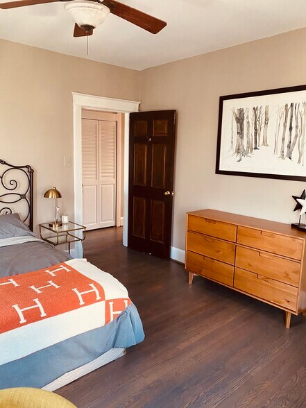 Building Photo - 2410 20th St NW