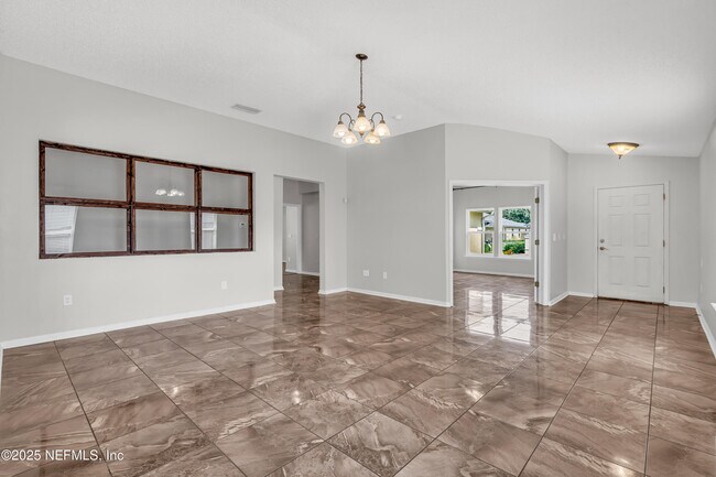 Building Photo - 1413 Heather Ct