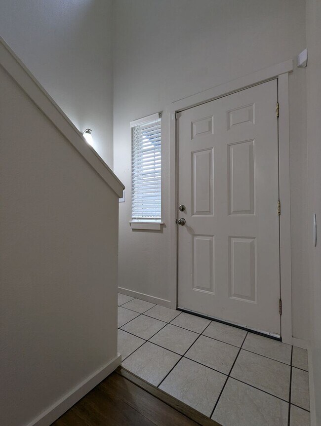 Building Photo - BishCarlson - 2907-2909 S 9th St