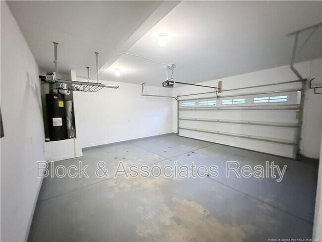 Building Photo - 471 Century Dr