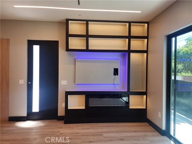 Building Photo - 20520 Sherman Way