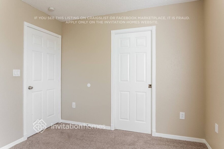 Building Photo - 414 Lakeside Cir
