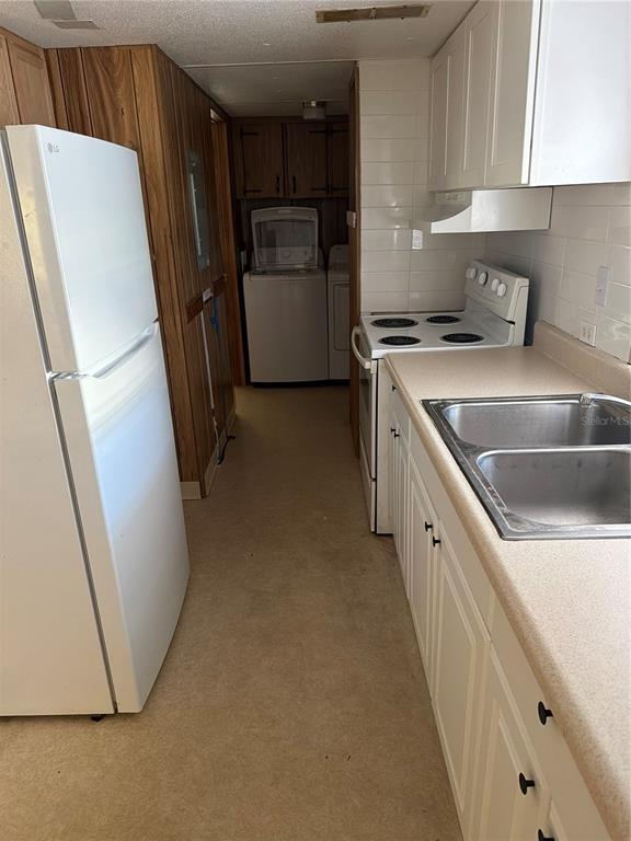 Building Photo - 21285 Campbell Dr