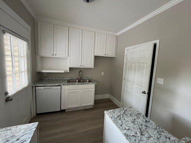 Building Photo - 967 Glenridge Dr