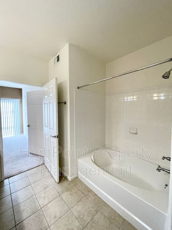 Building Photo - 3045 Blue Sky Cir