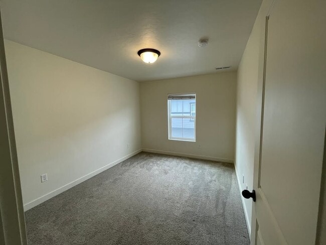 Building Photo - 4356 Hurstbourne Dr