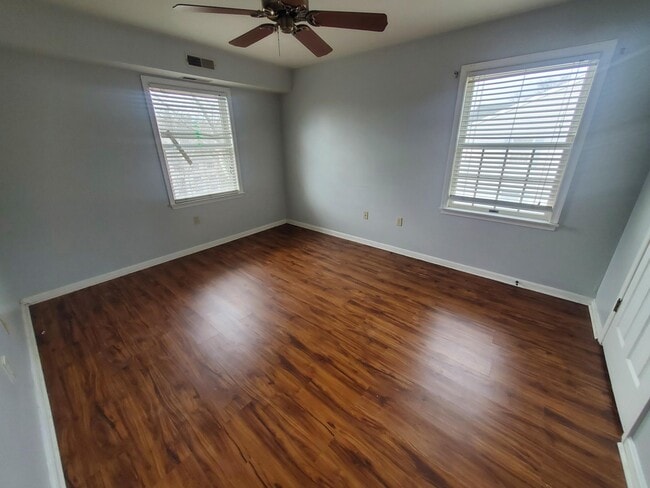 Building Photo - 620 Manatawny St