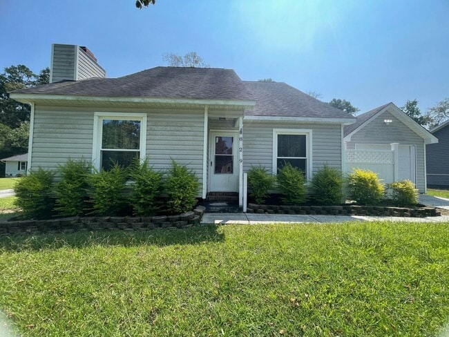 Building Photo - 829 Mill River Rd