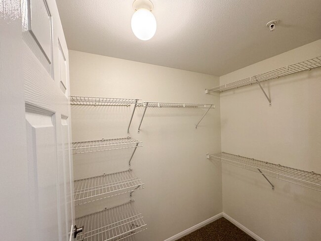 Building Photo - Bankers Hill - Spacious Studio/1 Bath With...