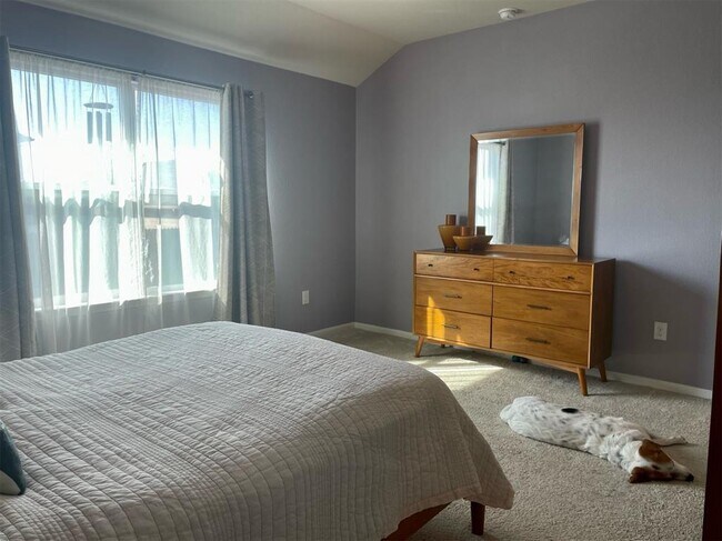 Building Photo - 2025 Langdale Ln