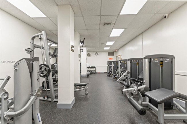 Building Photo - 3800 S Ocean Dr