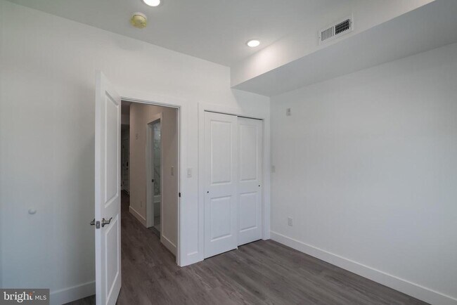 Building Photo - 1709 Snyder Ave