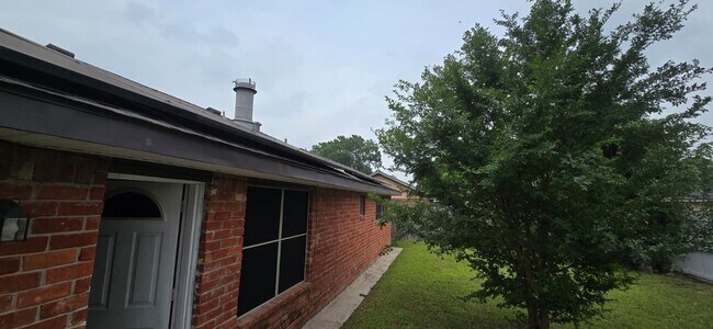 Building Photo - 1419 Twining Oaks Ln