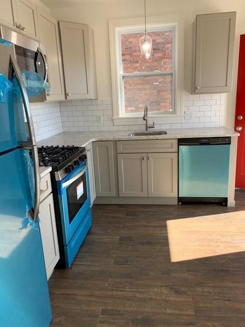 Building Photo - 415 Warren Ave