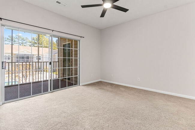 Building Photo - Sweetwater Condo