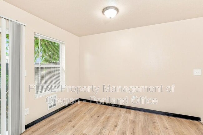 Building Photo - 2619 SE 125th Ave