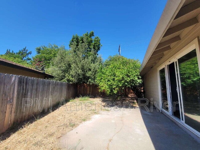 Building Photo - 1321 Oak Terrace Ct