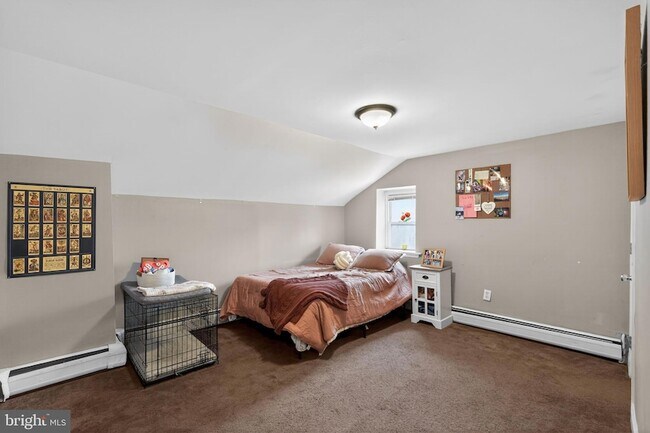 Building Photo - 4743 Umbria St