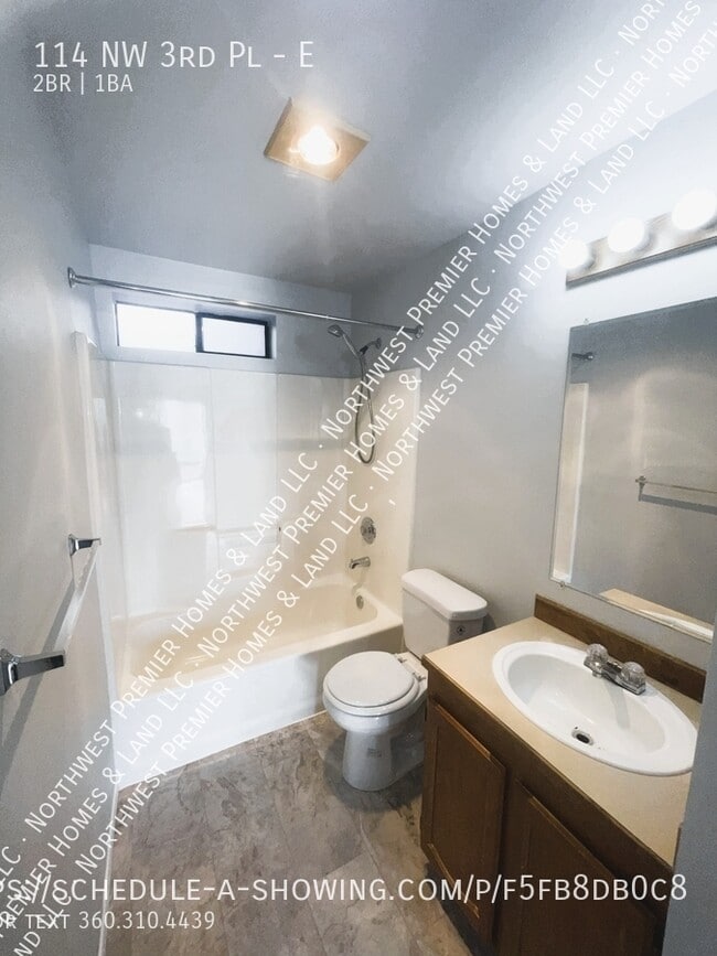 Building Photo - 114 NW 3rd Pl