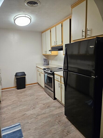 Building Photo - 1502 Emerald Lake Cir