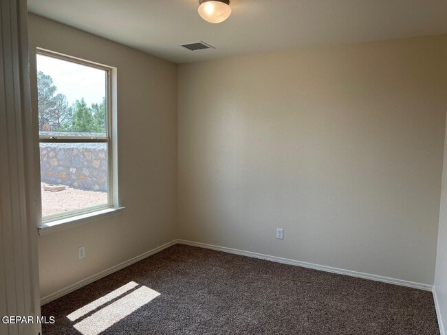 Building Photo - 4868 Marisabel Azcarate St