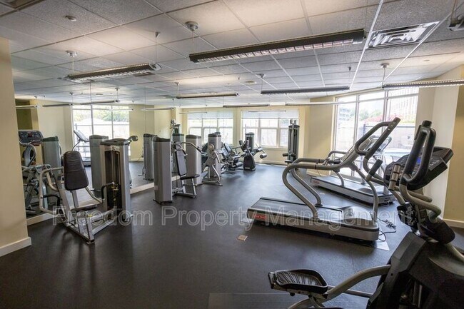 Building Photo - 11760 Sunrise Valley Dr