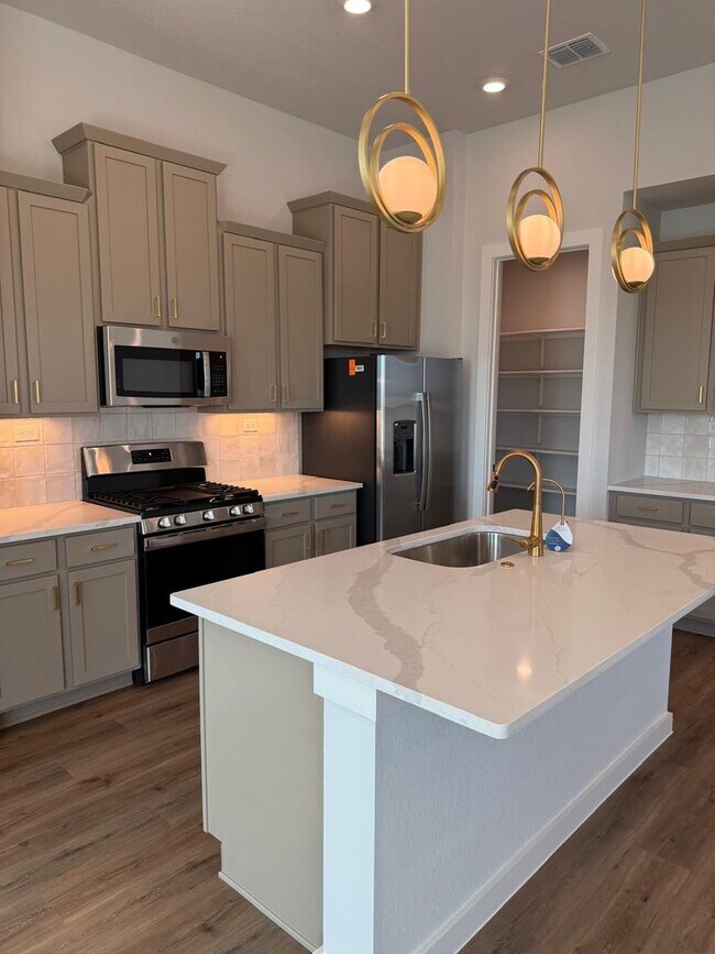 Building Photo - Newly Built Never Been Lived In