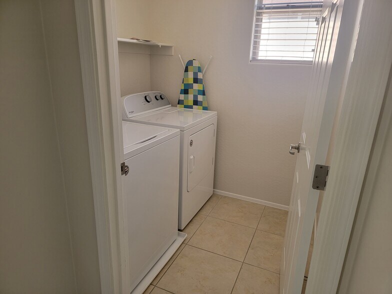 Laundry Room (2nd Floor) - 5346 W Chisum Trl