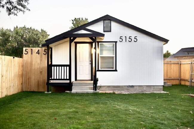 Building Photo - 5155 Quinella Ct