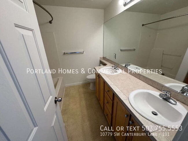 Building Photo - 10779 SW Canterbury Ln