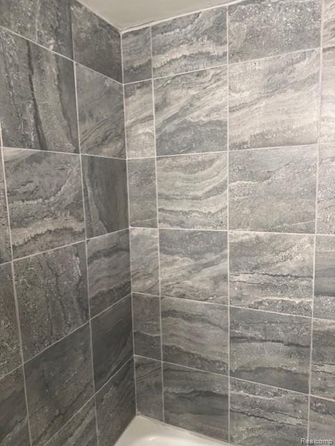 Building Photo - 16245 Roanoke St